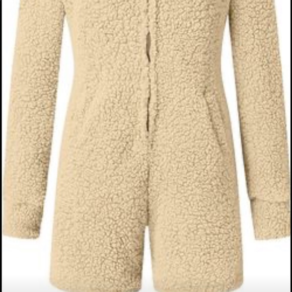 Fleecey Sherpa Ear Hooded Romper - new! β¨π - Picture 3 of 13